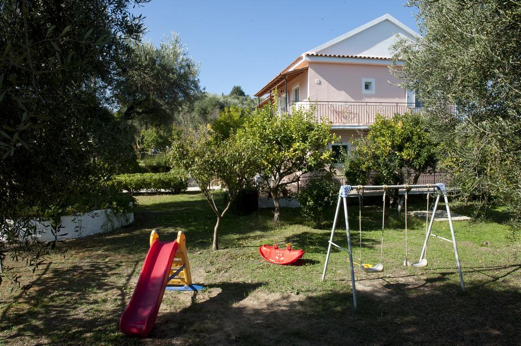 Astrakeri Maria'S Paradise מראה חיצוני תמונה